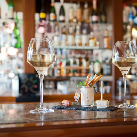 Domaine De & 4* فيلي سور مير