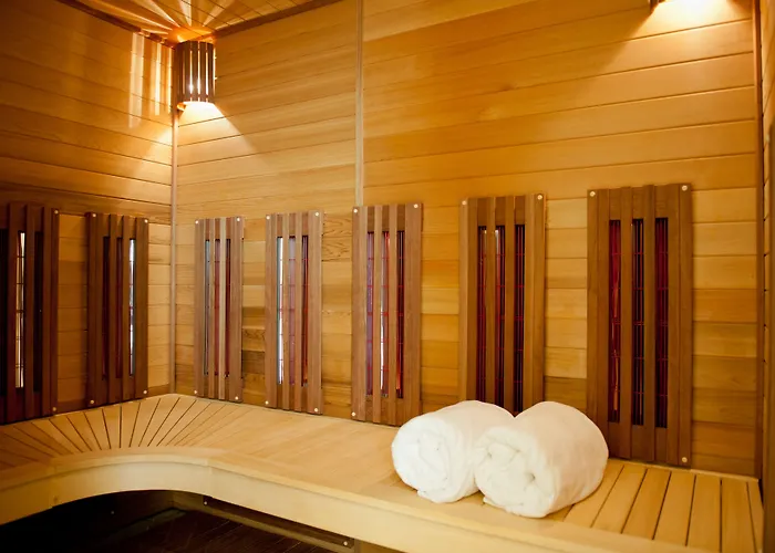 Domaine De & Hotel 4*