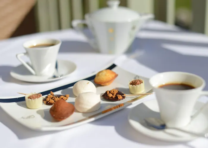 Hotel Domaine De & 4*