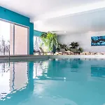 Domaine De & מלון 4*