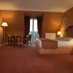 Domaine De & 4*