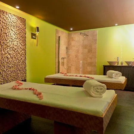 فندق Domaine De &