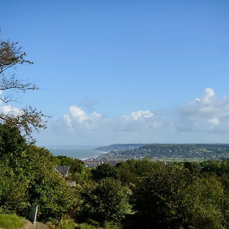 فندق Domaine De & 4*