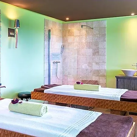 Domaine De & 4*