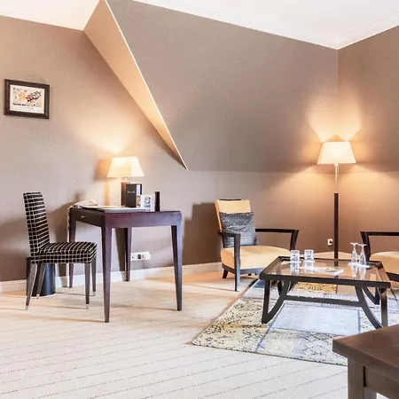 Hotell Domaine De & 4*