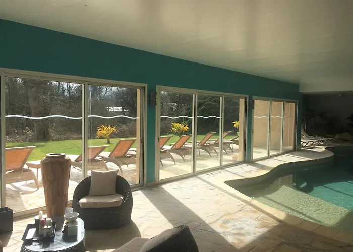 Hotel Domaine De & 4*