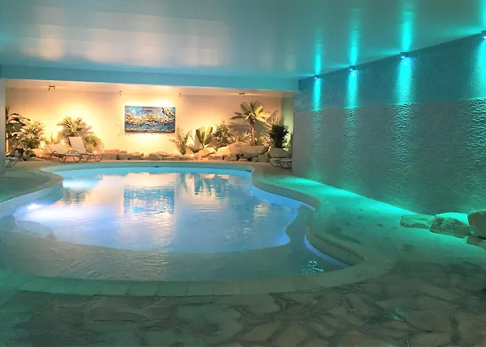 Domaine De & Hotel 4*