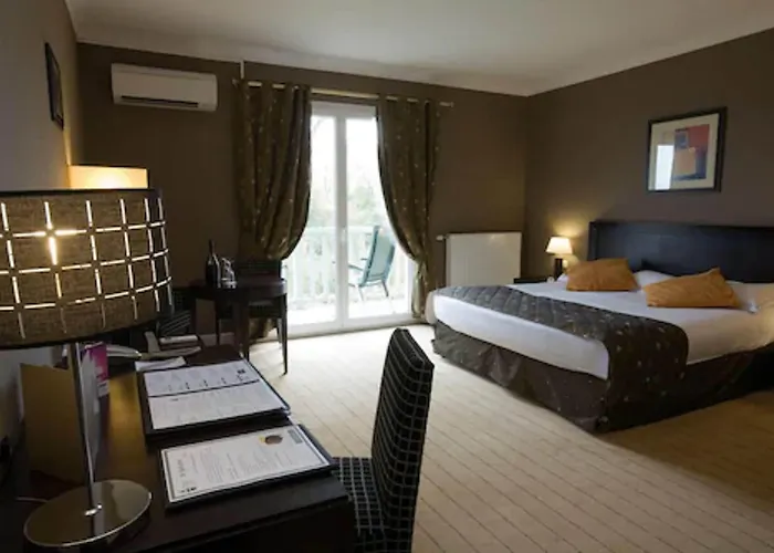 Domaine De & Hotel 4*